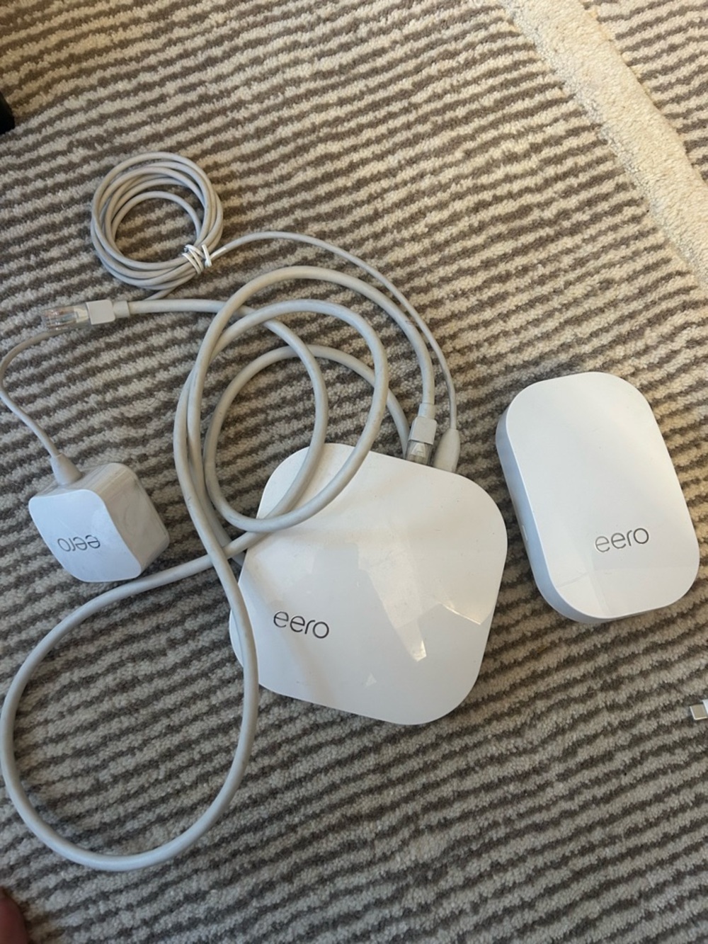 eero White Mesh WiFi Router Pack - 2 Units. Gen 2